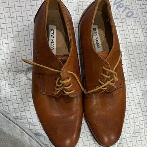 Steve Madden Brown Leather Oxfords Classic Style